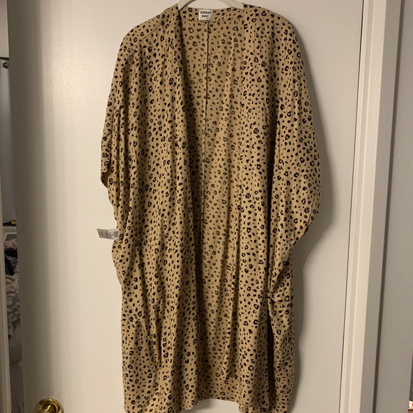 Aritzia Accessories - Aritzia ‘Sunday Best’ Leopard Kimono